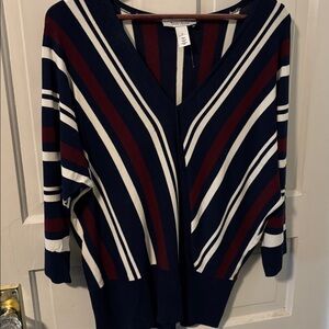 White House Black Market Navy and Burgundy Sweater